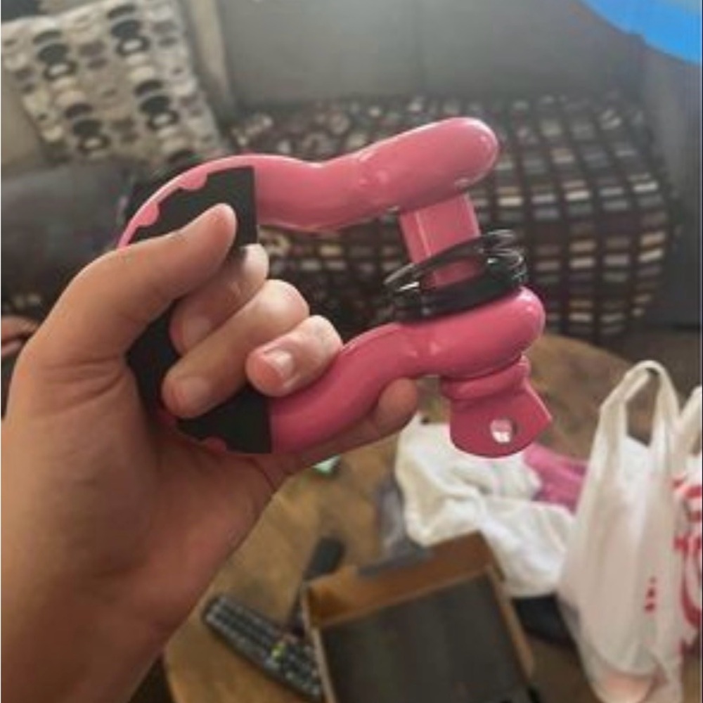 Pink Safety-Coated D-Ring Shackles - Set of 2 - Picture 3 of 3